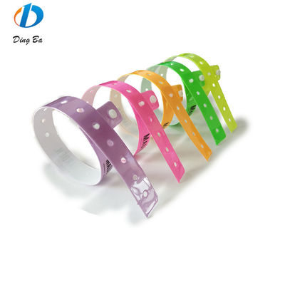 Custom Logo Printed Vinyl Wristband One Direction Plastic Festival Bracelet for Parks