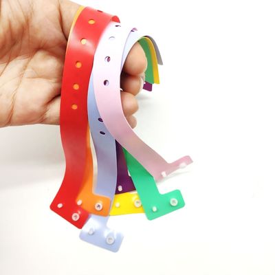 Custom Logo PVC L Shape Adjustable Plastic Bracelet for Event Festival Romantic Style