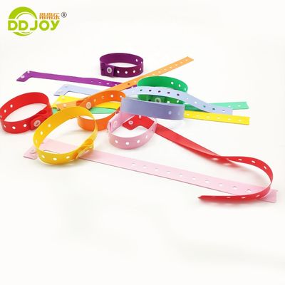 Romantic Style 100 MOQ Vinyl Wristbands for Events Club Music Meeting Party Festival