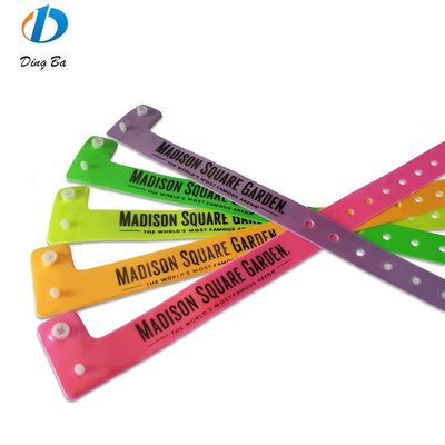 Custom Color Plastic CLASSIC Wristband Reflective L Shape PVC BANGLES for Celebrations