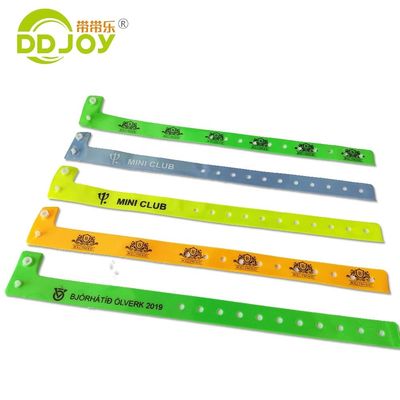Fluorescent Film PVC Material L Shape Wristband for Events 250*16mm Adjustable Size