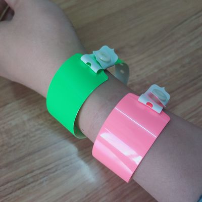 Waterproof Soft Glowing Neon Luminescent PVC Vinyl Bracelet Wristbands for Night Club