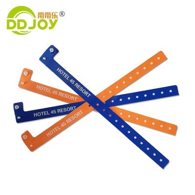 Custom QR Code PVC Bracelet for Events Identify Plastic Vinyl Wristbands