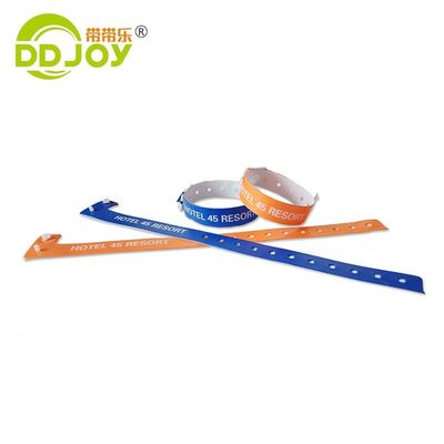 Custom QR Code PVC Bracelet for Events Identify Plastic Vinyl Wristbands