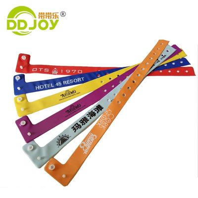 250*25mm Disposable PVC Identification Wristbands with and Customizable Design