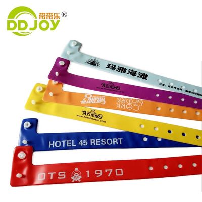 250*25mm Disposable PVC Identification Wristbands with and Customizable Design