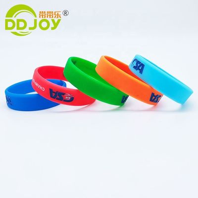 Neon Yellow Custom Logo Glow in Dark Silicone Wristband for in Different Scenarios
