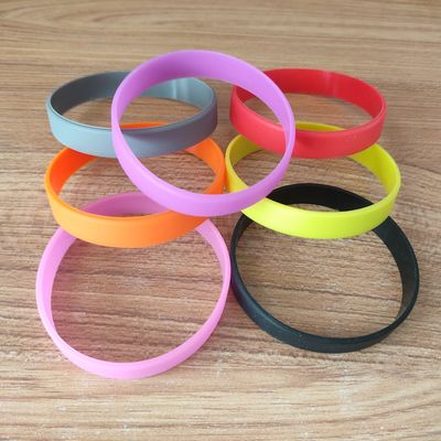 Embossed Technique Multicolor Silicone Wristband Rubber Bracelets for Nautical Style