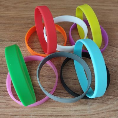 Embossed Technique Multicolor Silicone Wristband Rubber Bracelets for Nautical Style
