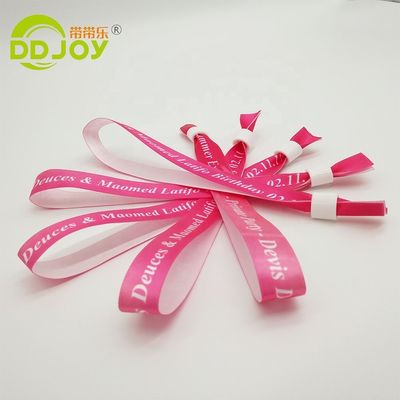 Adjustable One Time Cloth Wristband with Plastic Clip Jewelry Main Material Cloth